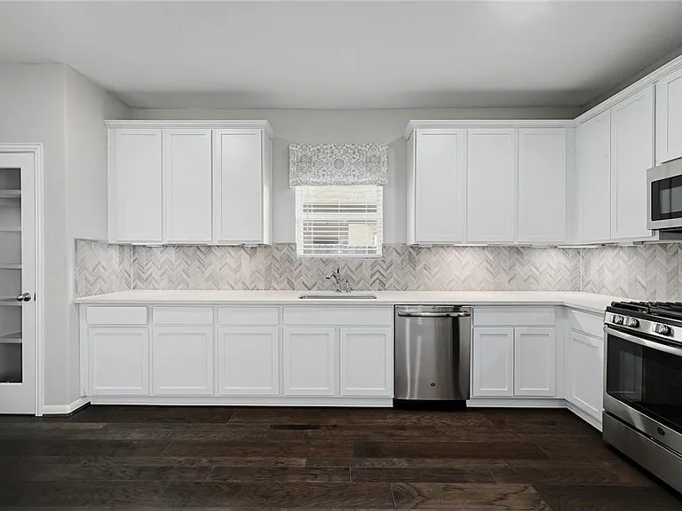 16905 Casanova Ave — Photo 13