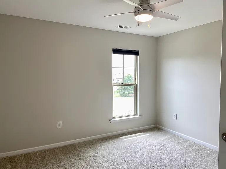 217 Lynchwick Ln — Photo 22