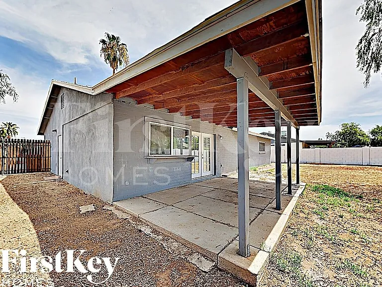 1007 W Utopia Rd — Photo 13