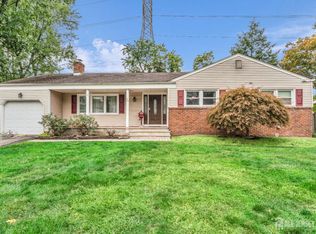 25 Eileen Way, Edison, NJ 08837