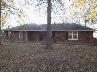 995 Gregory St, Peculiar, MO 64078