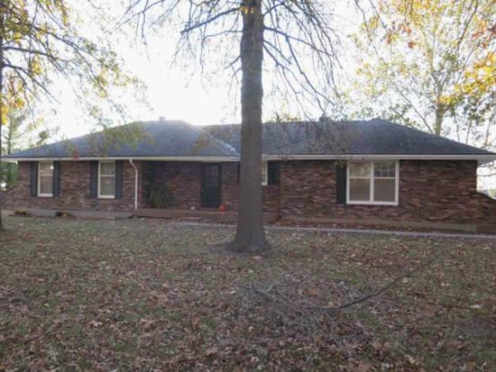 995 Gregory St, Peculiar, MO 64078