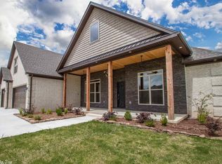 9909 Oak Heights Dr, Sherwood, AR 72120