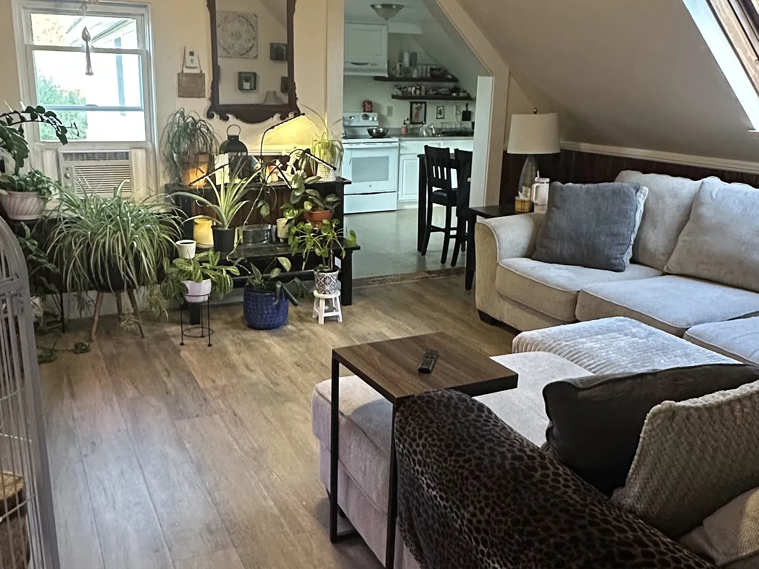 2 bed, 1026 sqft, $2,100 — Photo 3