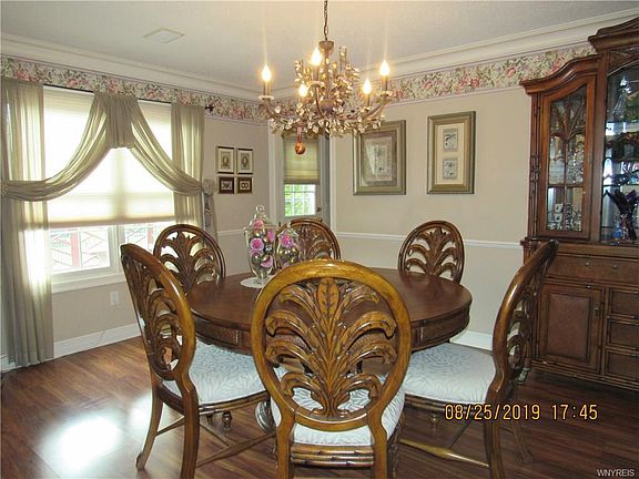 5th image of 4110 Thornwood Ln