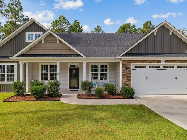 909 Winds Way, Aberdeen, NC 28315