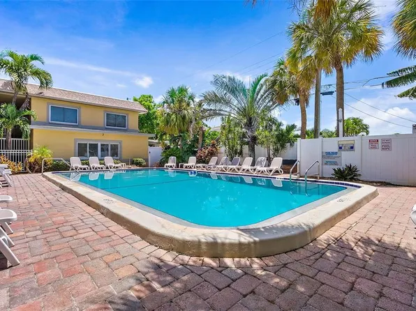 600 71st Ave APT 4, St Pete Beach, FL 33706