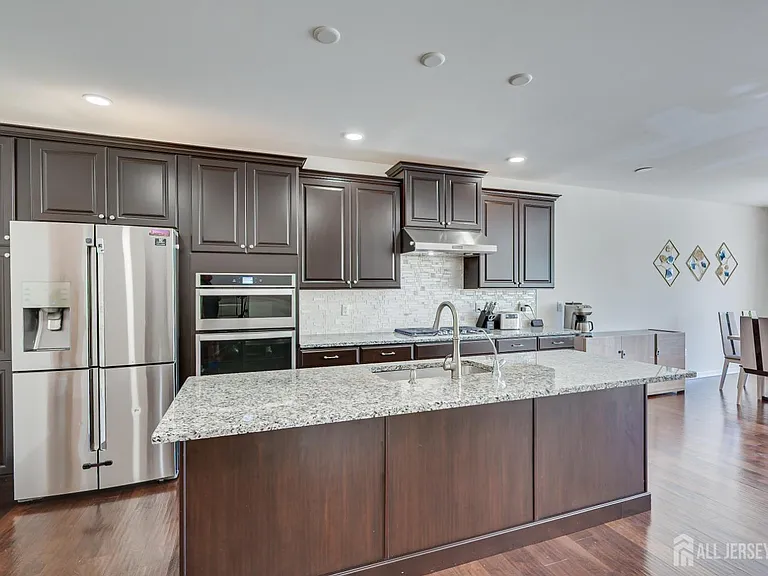 14 Hyacinth Ln — Photo 8