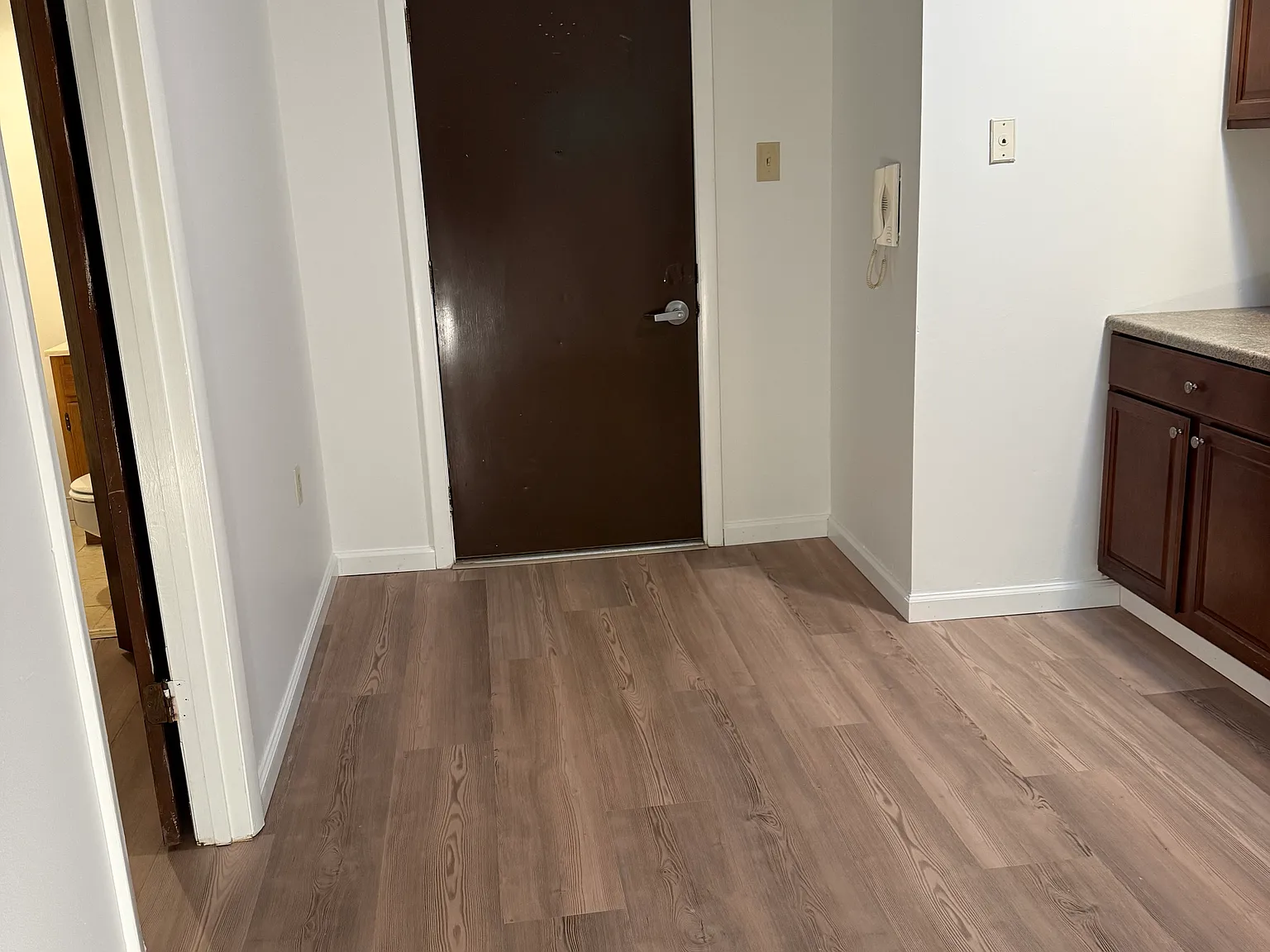 1 bed, 400 sqft, $550 — Photo 4