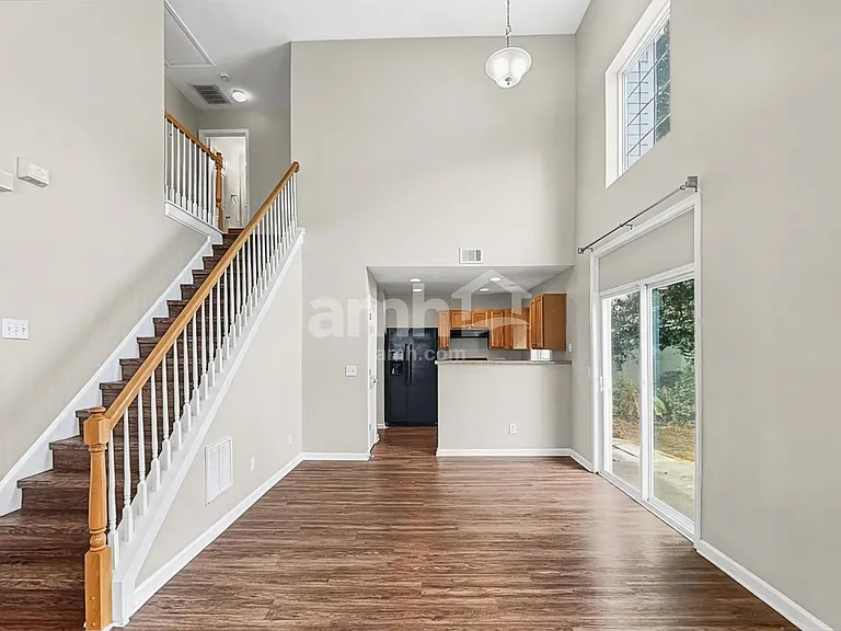 1244 W Oaks Way — Photo 5