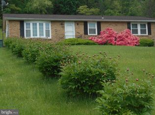 2227 Gablehammer Rd, Westminster, MD 21157