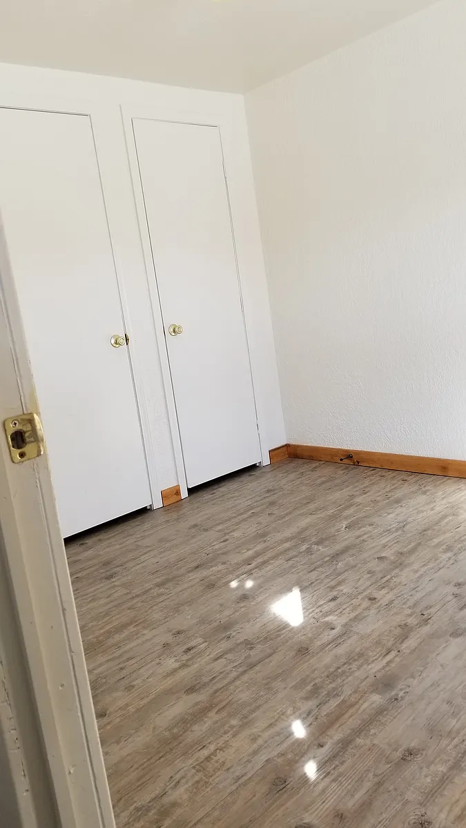 Building Photo - 351 S 1st Est W #12