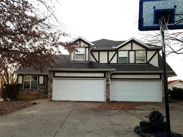 209 N Wells St, Odessa, MO 64076