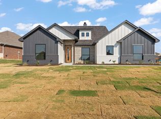 5000 Wearing Way Dr, Granbury, TX 76049