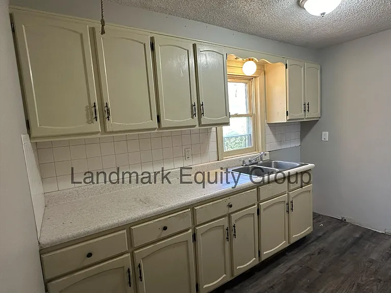 14048 E 56th St — Photo 3