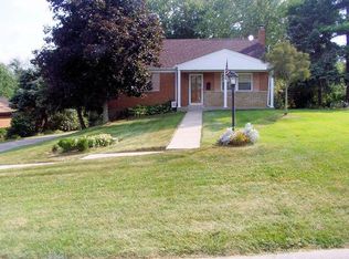 6657 Woodcrest Dr, Cincinnati, OH 45233