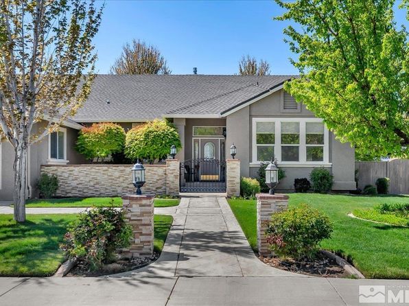 918 Springfield Dr, Gardnerville, NV 89460