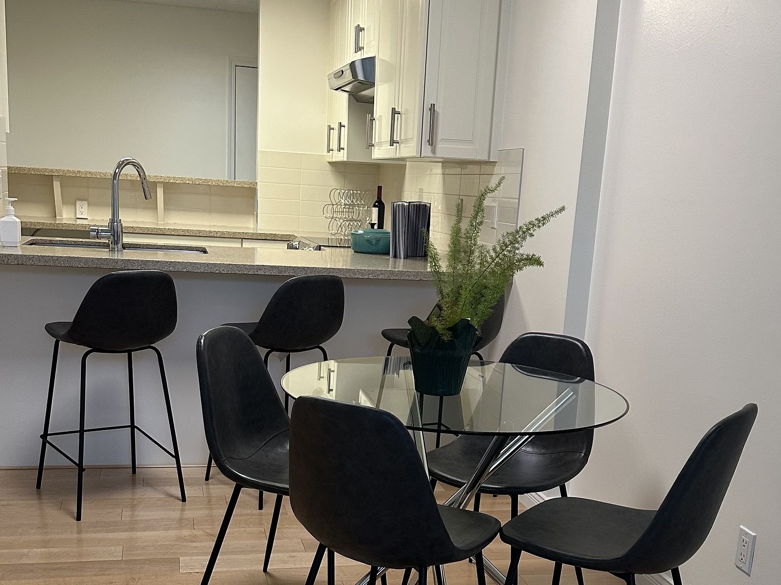 2 bedroom rental in Vancouver — photo 10