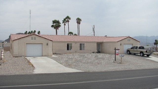 2nd image of 3260 Arapaho Dr