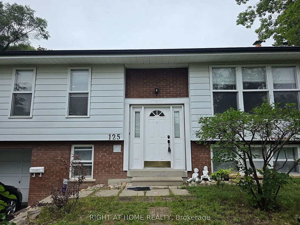 125 Weir Cres S