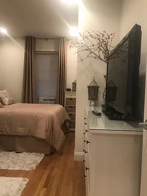 Rented by PMG Real Estate  | media 28