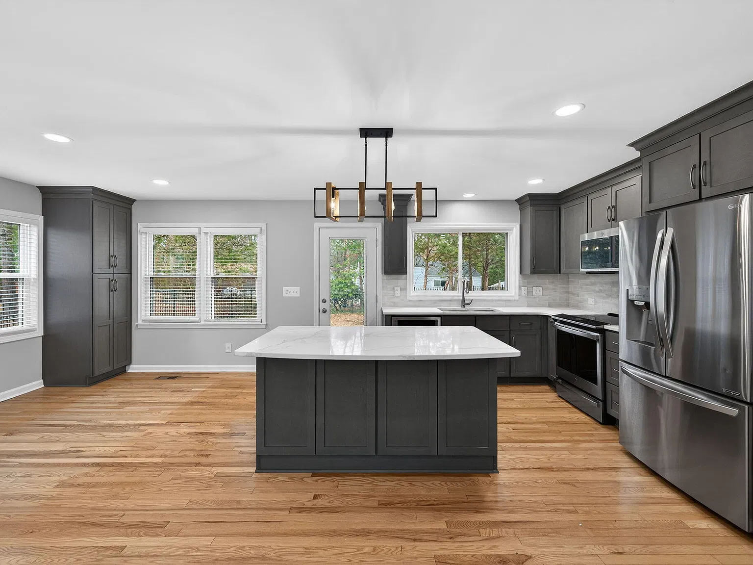 3 bed, 2.5 bath, 1802 sqft, $2,750 — Photo 3