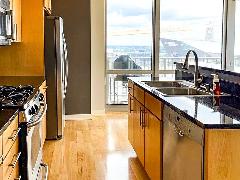 929 Portland Ave #2105 — Photo 9