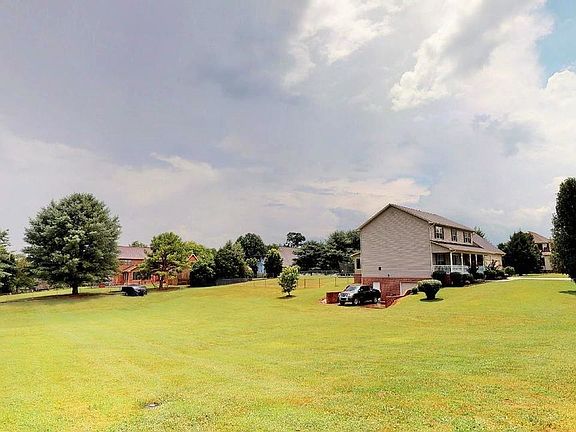 3rd image of 109 Giffin Cir