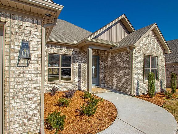 2nd image of 564 Valley Oak Dr