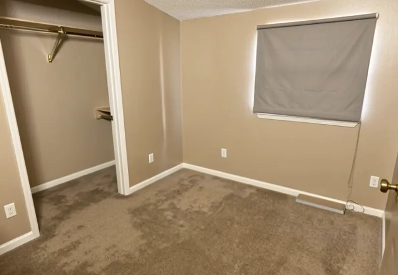 2 bed, 724 sqft, $1,300 — Photo 2