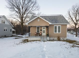 905 Ridgeway St, Ste Genevieve, MO 63670