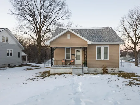 905 Ridgeway St, Ste Genevieve, MO 63670