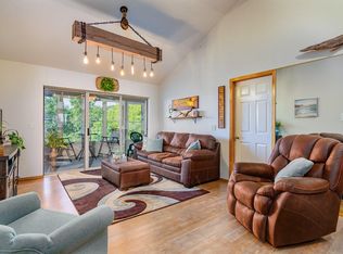 215 Lower Emerald Bay Cir, Hollister, MO 65672