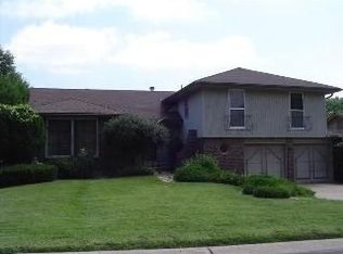 5131 Elmwood Ave, Kansas City, MO 64130