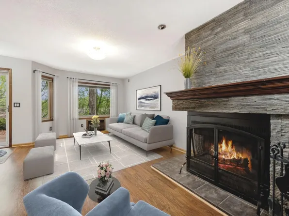 2050 Ridge Dr APT 15, Saint Louis Park, MN 55416