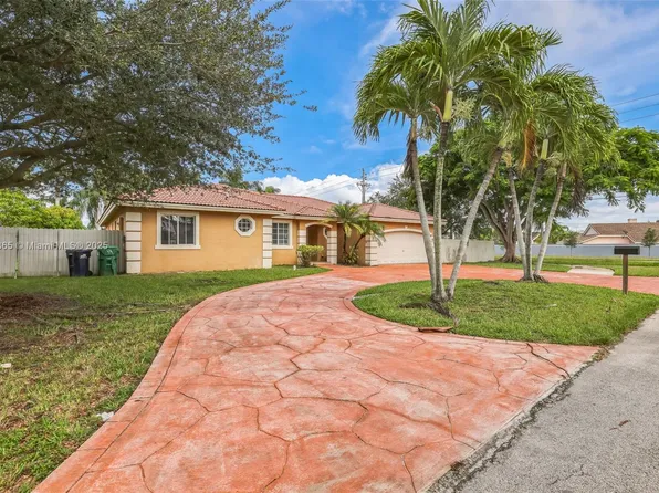 21533 SW 128th Pl, Miami, FL 33177