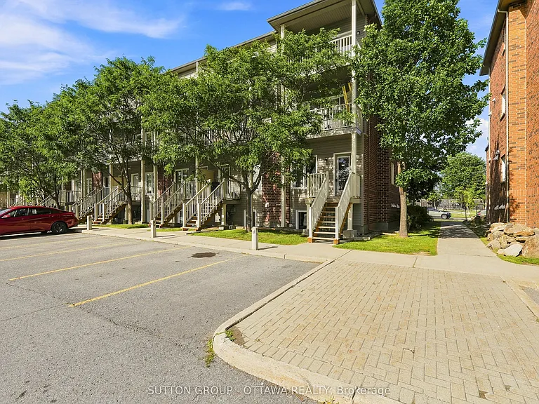 2563 Longfields Dr — Photo 34