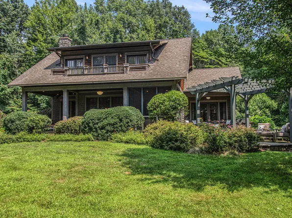 23438 72nd St, South Haven, MI 49090