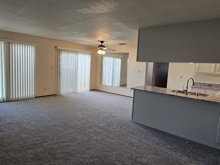 3013 Redbud Ct — Photo 3