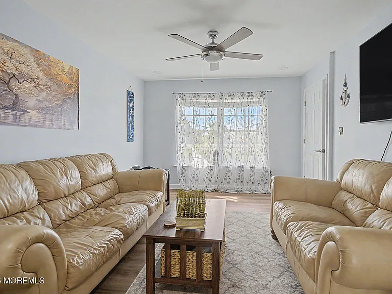 450 Beachway Ave — Photo 14