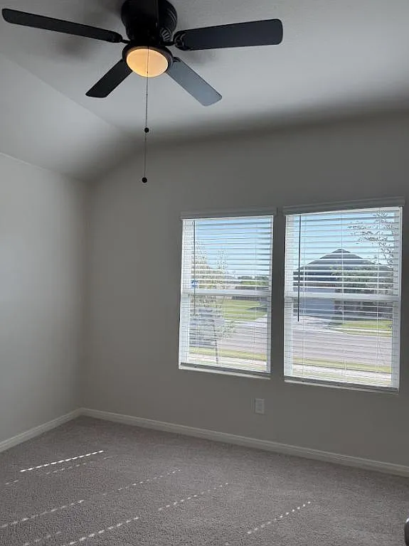 529 Jameson — Photo 2