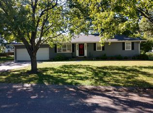 119 Sunset Dr, Slater, MO 65349