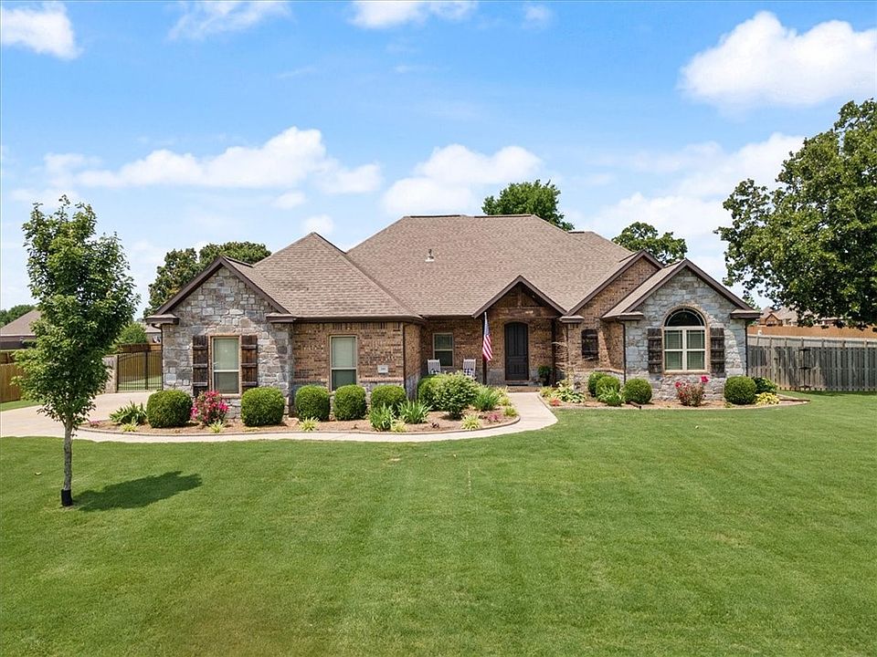 1st image of 399 Driftwood Dr