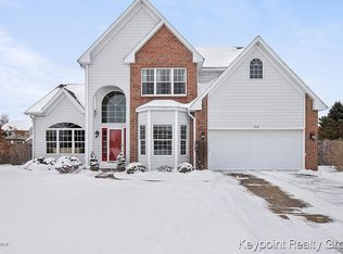 7232 Hunters Ridge Dr, Kalamazoo, MI 49009