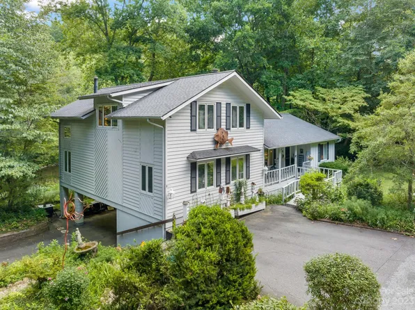 12 Driftwood Ct, Asheville, NC 28805