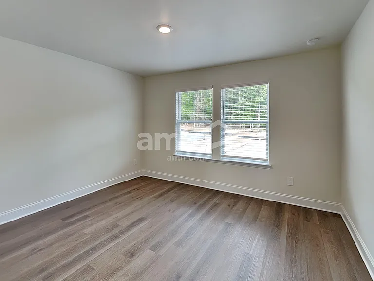3327 Emzy Dr — Photo 15