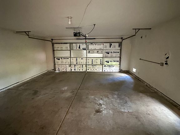 #GuardianRealty 4720 Wild Oak Way 3BR 1Story Rental garage 2_08092023
