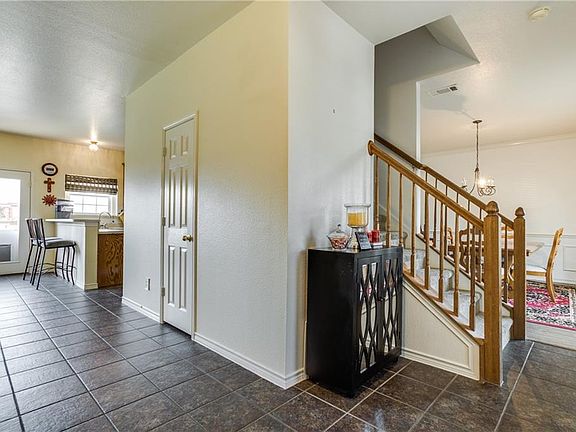2nd image of 1414 Greenwich Dr