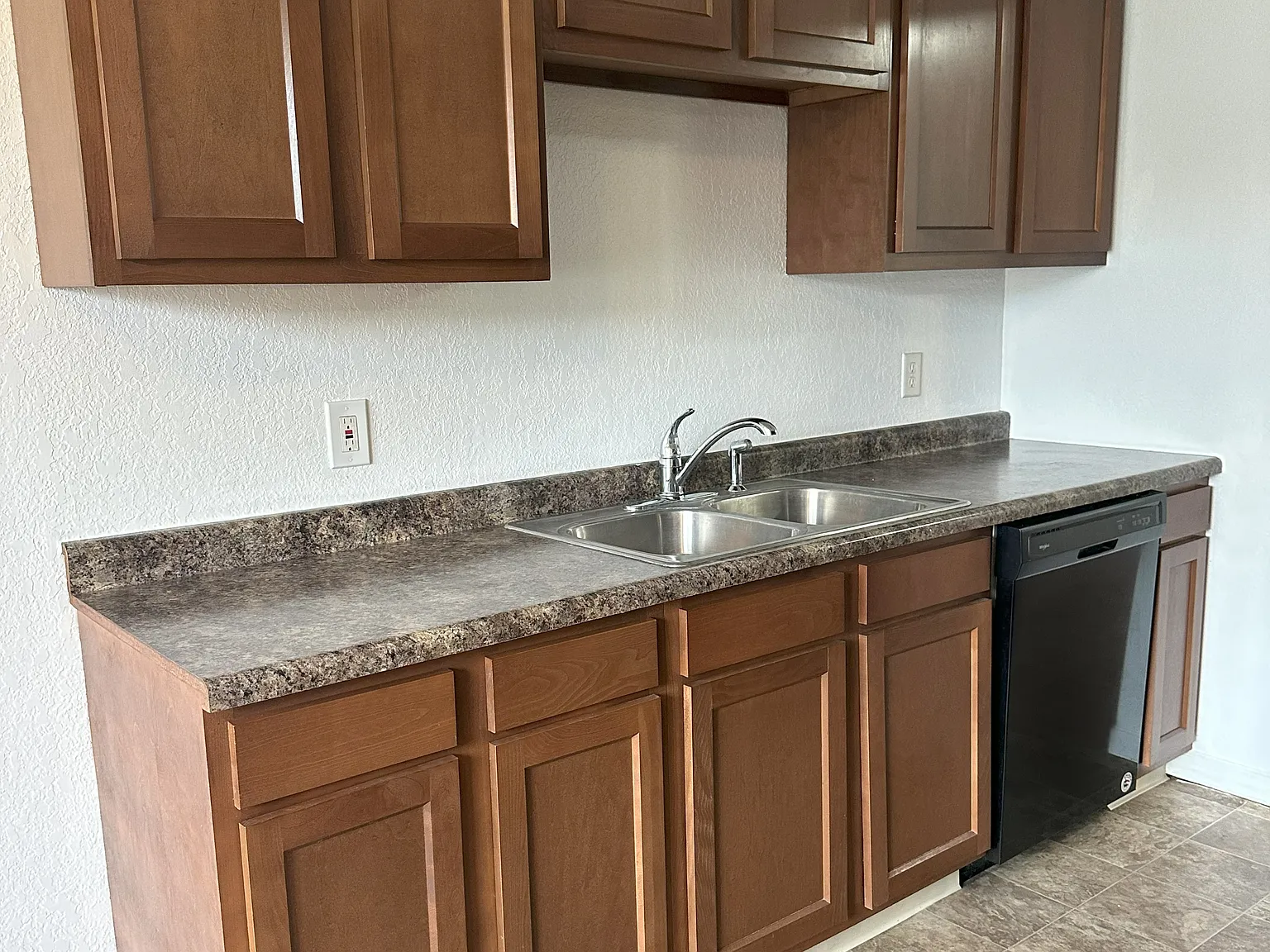 Ep Estates Llc - 1029 — Photo 2