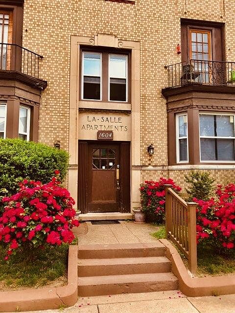 2nd image of 1604 McClung St #301